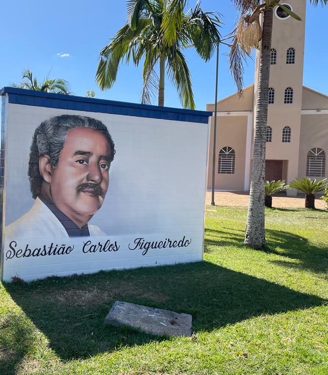 Mural honoring Sebastião Carlos de Figueiredo in the main square of Ribeirão Corrente